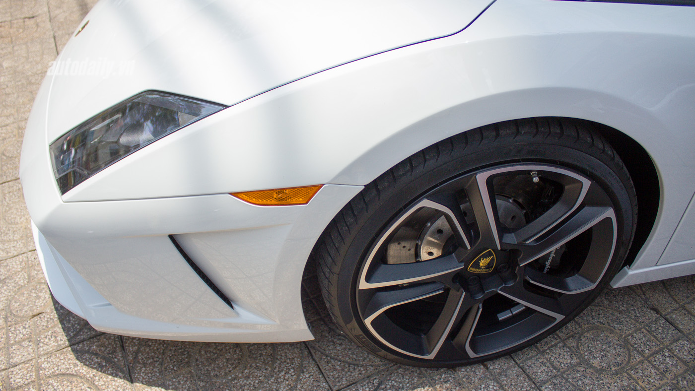 Ngắm vẻ đẹp của Lamborghini Gallardo LP560-4 Spyder đầu tiên tại Việt Nam Gallardo Spyder (32).jpg