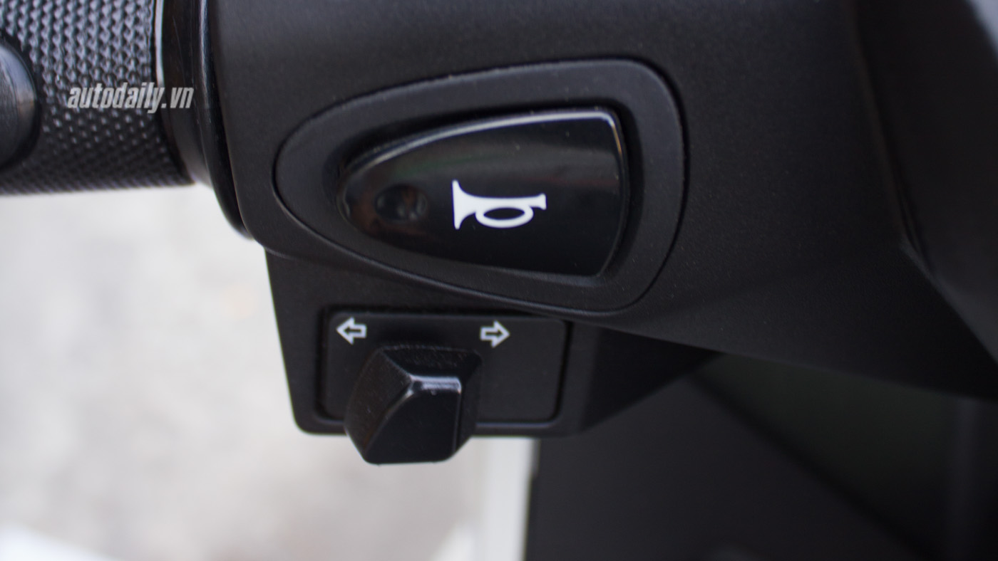 Ảnh chi tiết Honda Vario 150 tại Sài Gòn Honda Vario 150 (4).jpg