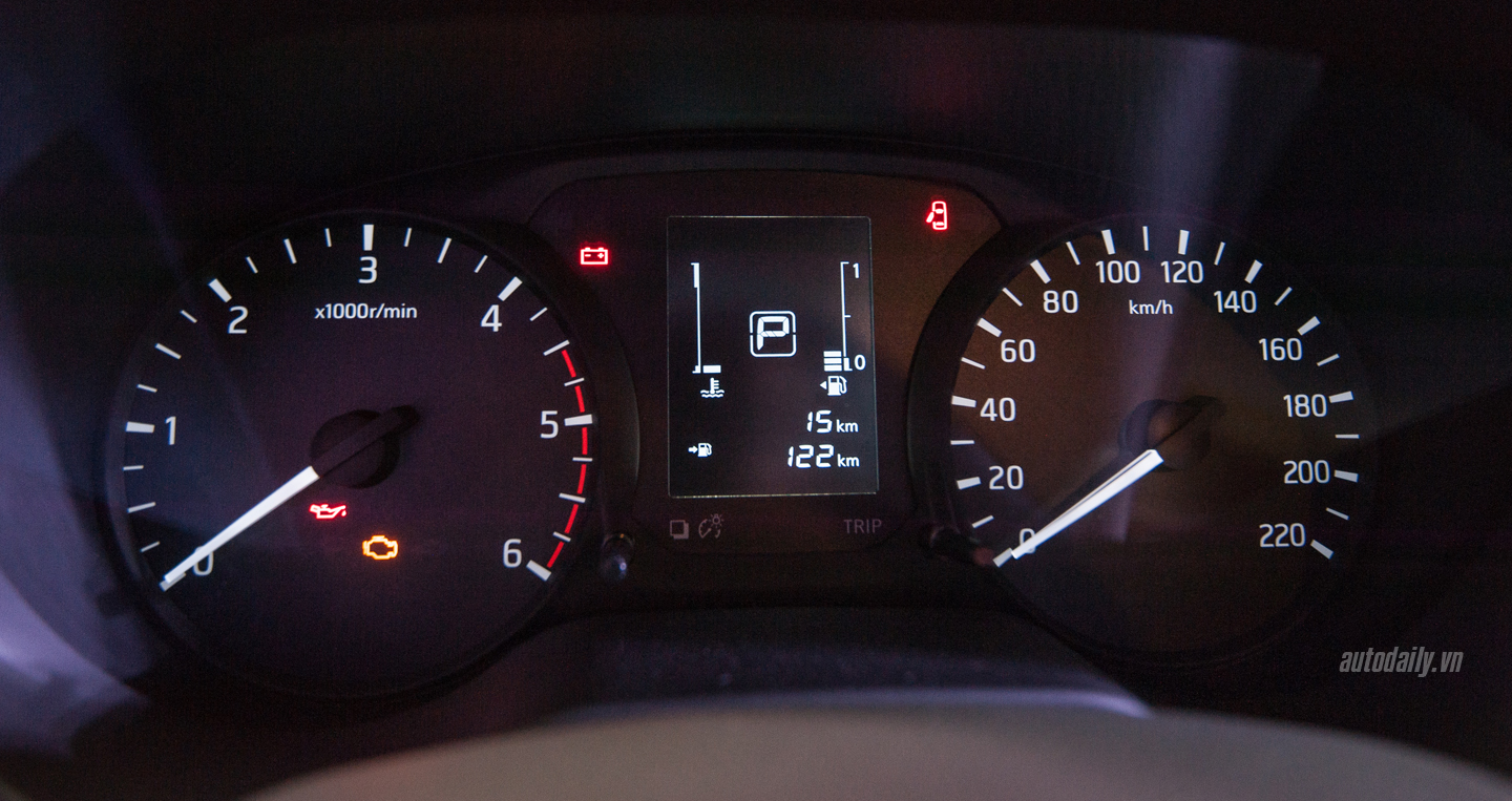 Ảnh chi tiết Nissan NP300 Navara EL Nissan Navara EL (1).jpg