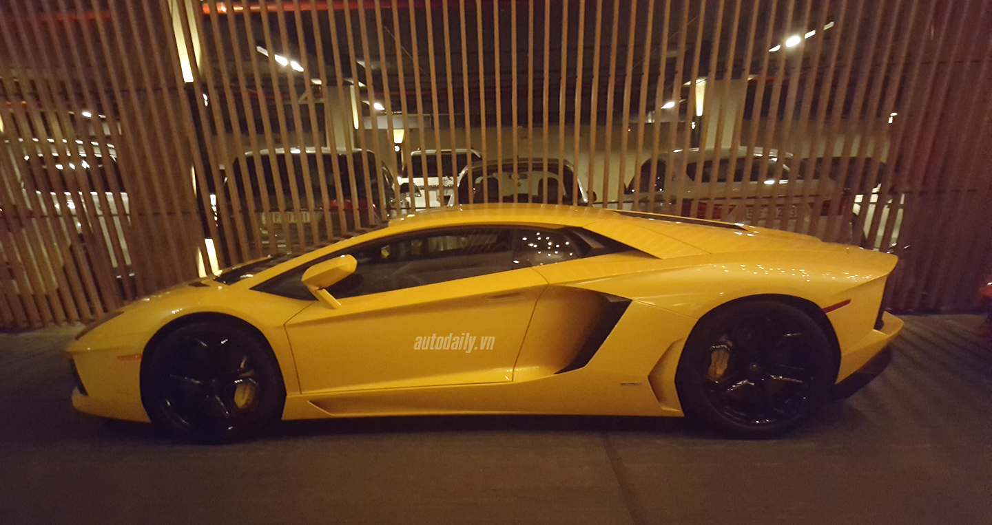 Siêu xe và xe thể thao “rủ nhau” ra đường ngày nghỉ lễ sieu xe tụ hop (9).jpg