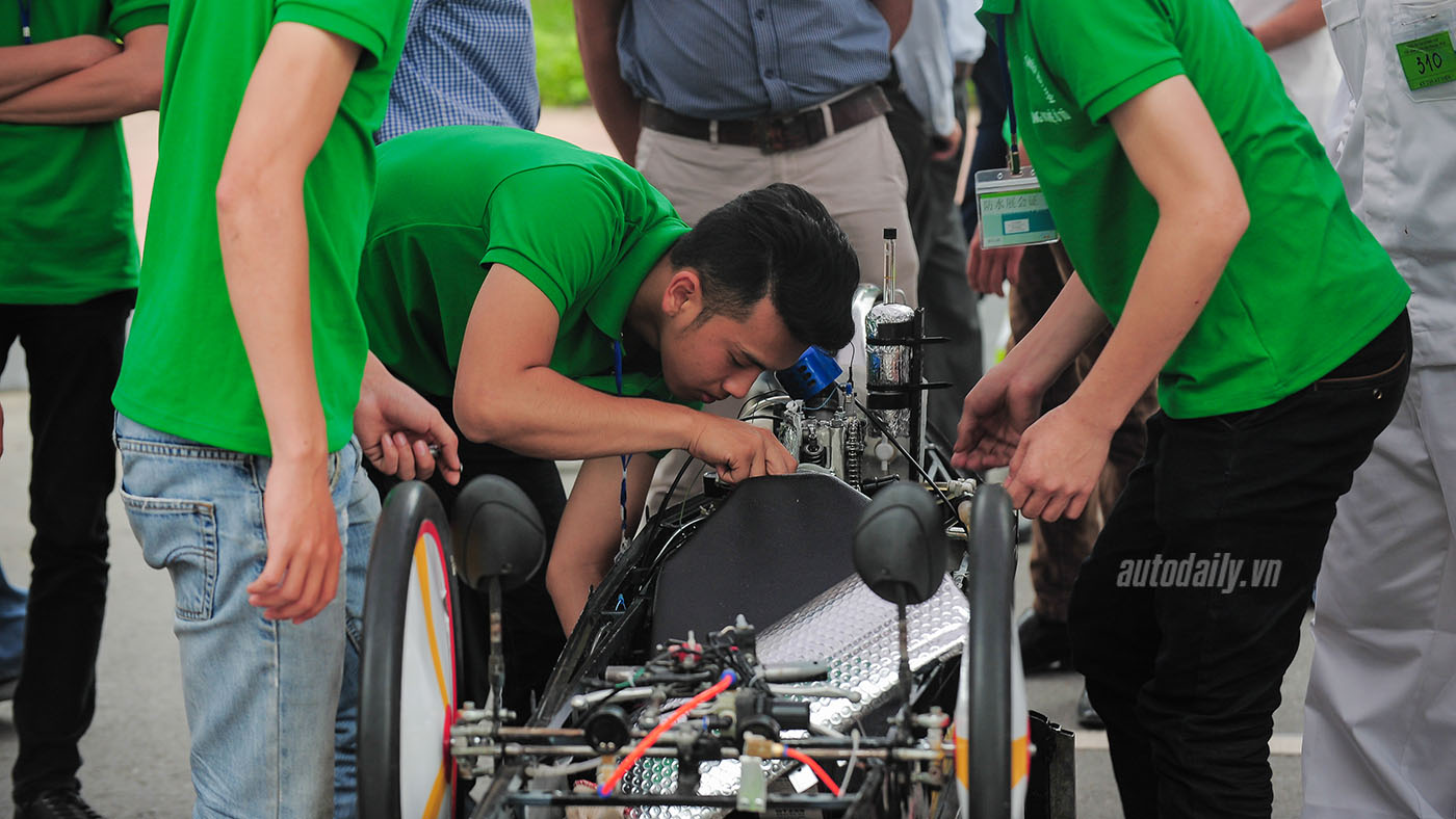 Xe tự chế từ Honda chạy 4000 km chỉ với một lít xăng Honda EMC (7).jpg