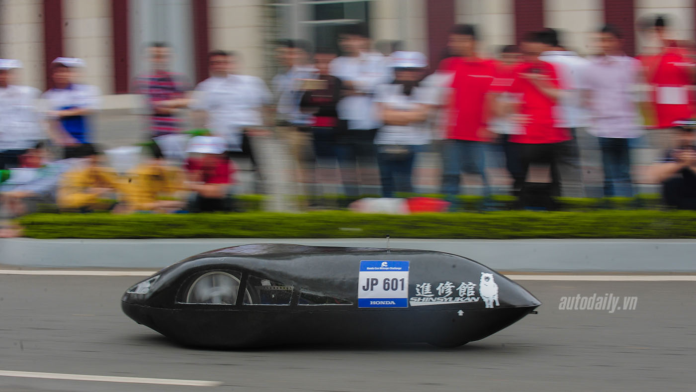 Xe tự chế từ Honda chạy 4000 km chỉ với một lít xăng Honda EMC (9).jpg