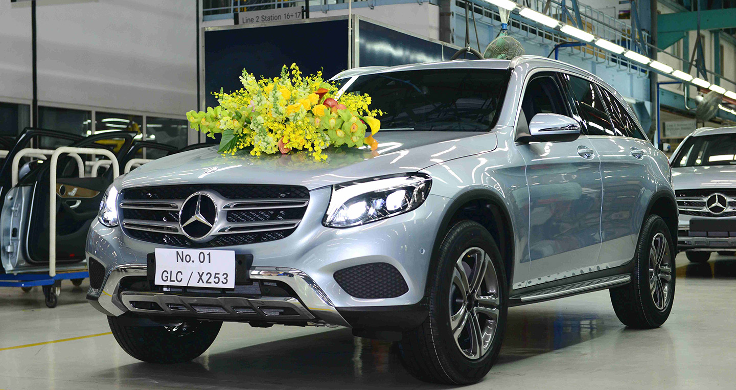 Chiều nay, Mercedes-Benz GLC chính thức ra mắt thị trường Việt Chiec-GLC-dau-tien-la-phien-ban-GLC-250-4MATIC-voi-mau-xanh-Diamond-Silver.jpg