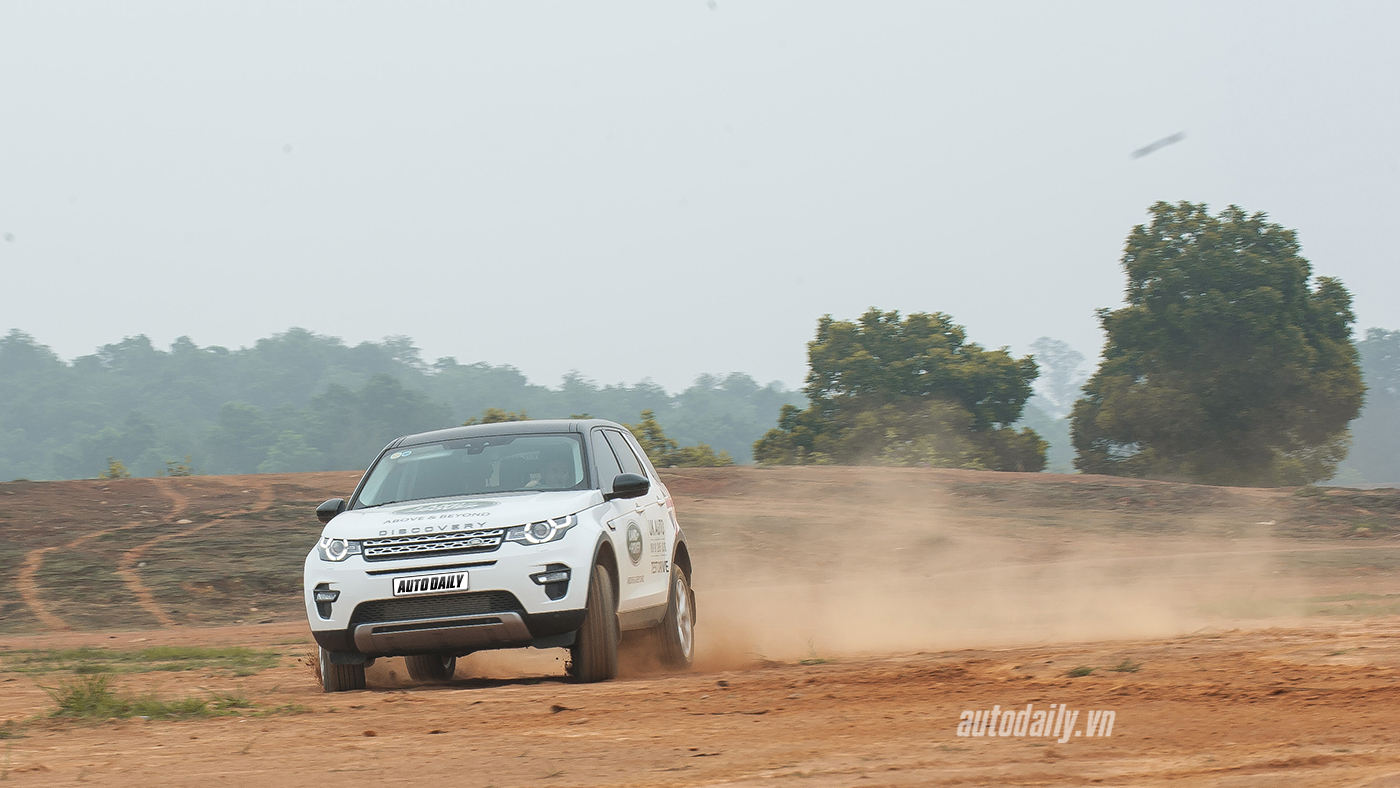 Đánh giá SUV hạng sang Land Rover Discovery Sport Discovery Sport (38).jpg