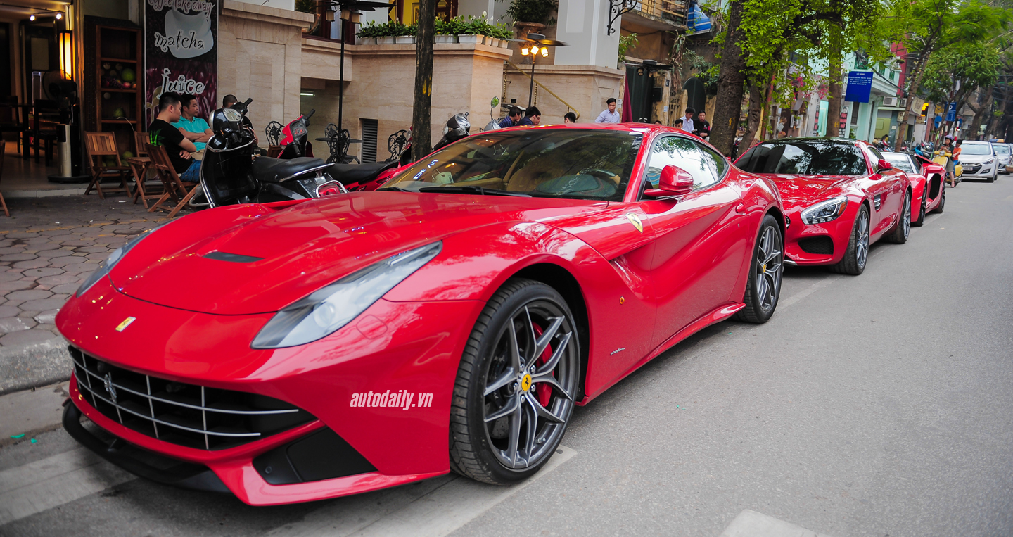 Ngắm bộ ba siêu xe đỏ rực trên phố Hà Nội sieu xe mau do (16).jpg