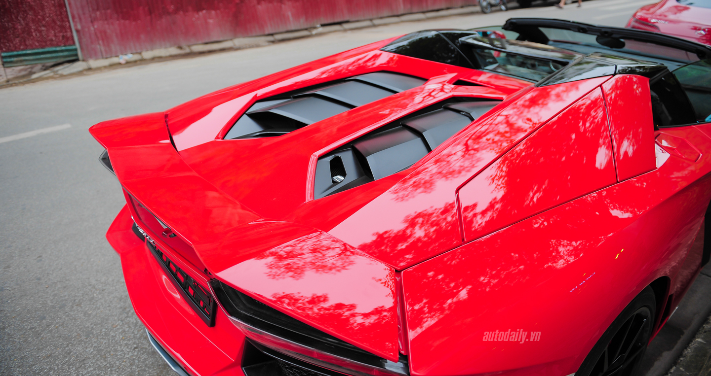 Ngắm bộ ba siêu xe đỏ rực trên phố Hà Nội sieu xe mau do (26).jpg
