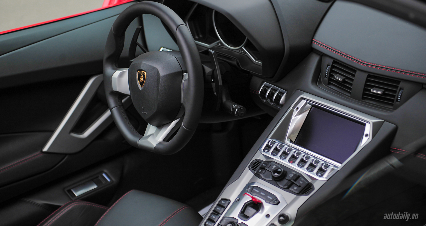 Ngắm bộ ba siêu xe đỏ rực trên phố Hà Nội sieu xe mau do (4).JPG