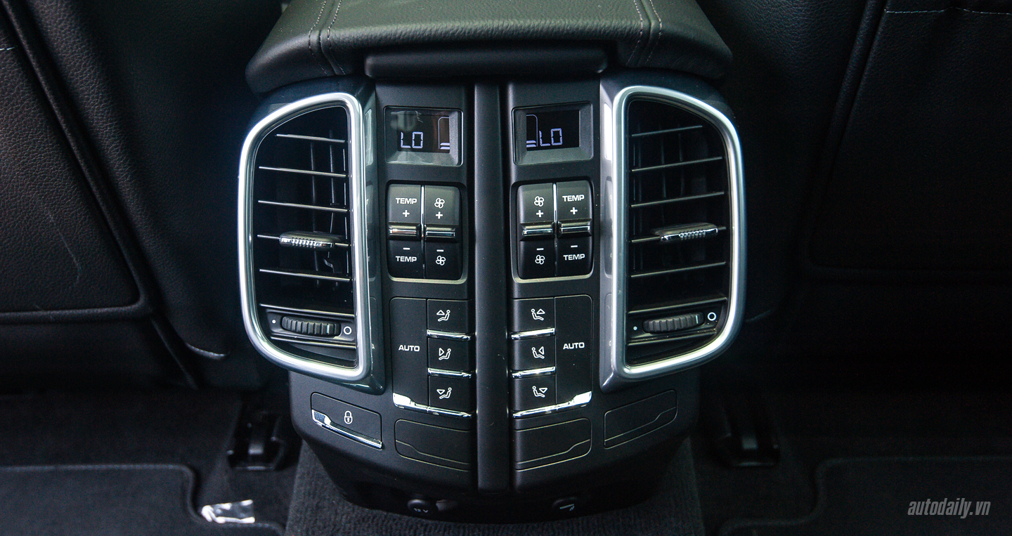 Nội thất Porsche Cayenne màu độc nhất Việt Nam Porsche Cayenne  1 (35).JPG