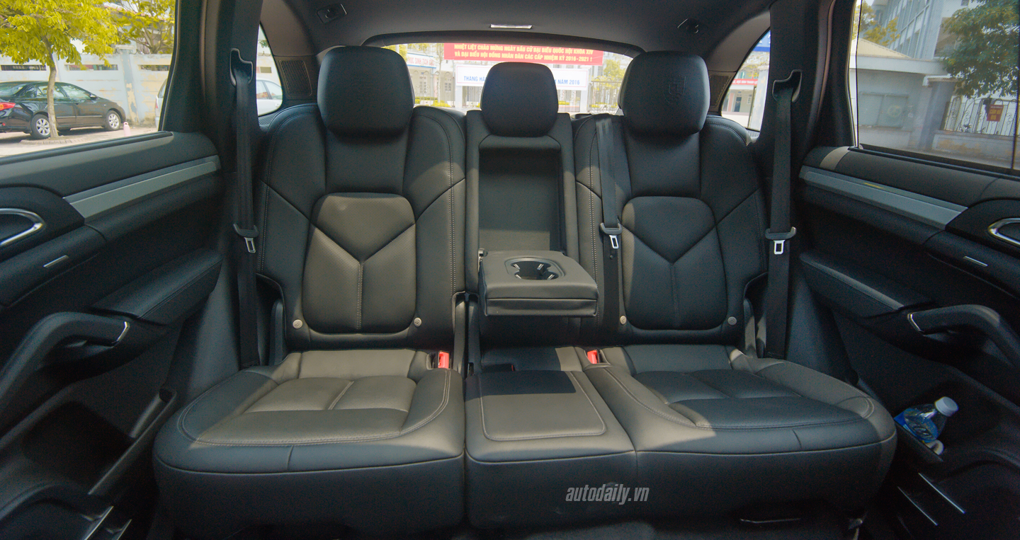 Nội thất Porsche Cayenne màu độc nhất Việt Nam Porsche Cayenne  1 (37).jpg