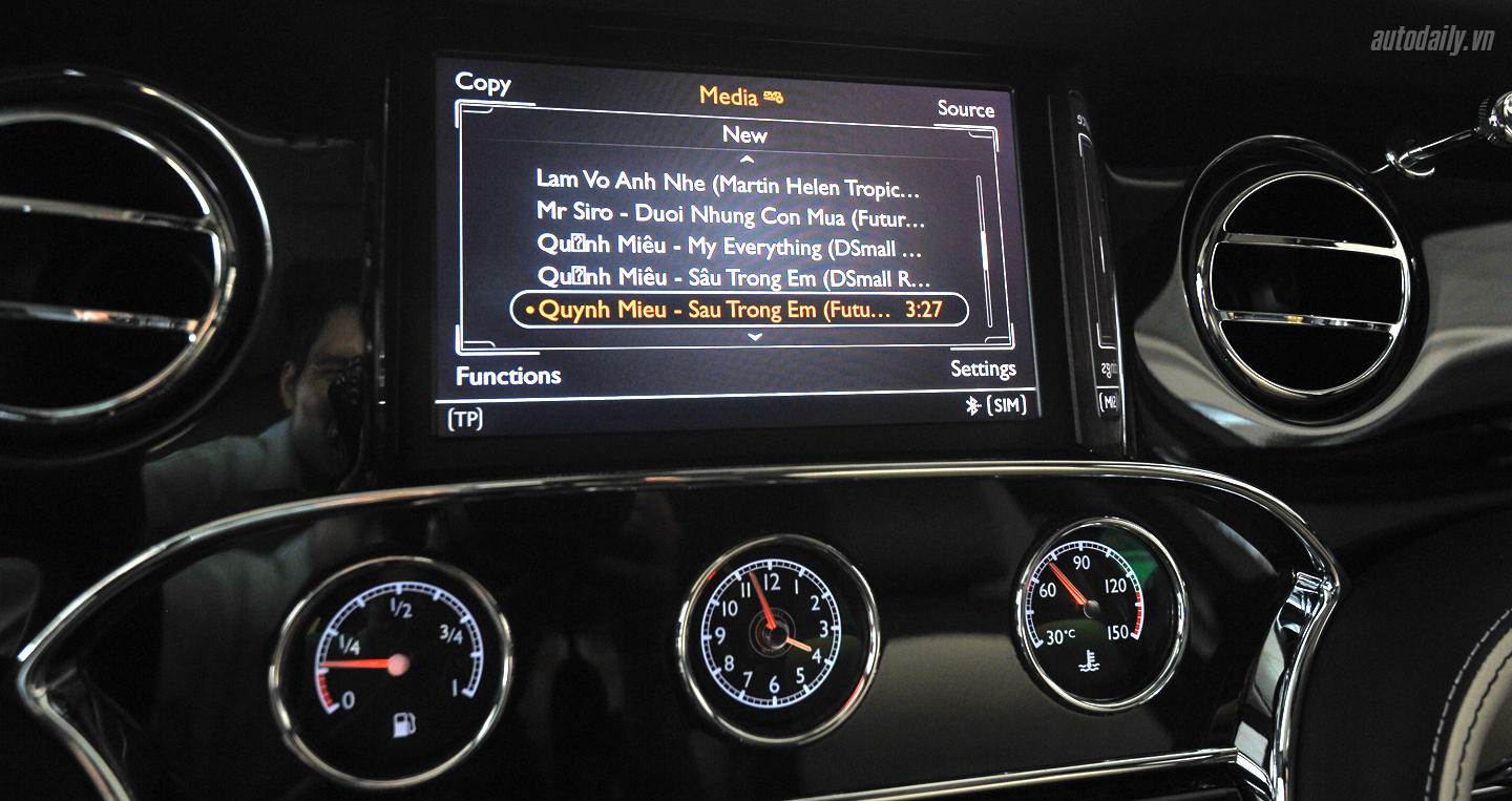 Ảnh chi tiết Bentley Mulsanne Speed màu độc nhất Việt Nam mulsanne Speed 2015 (27).jpg