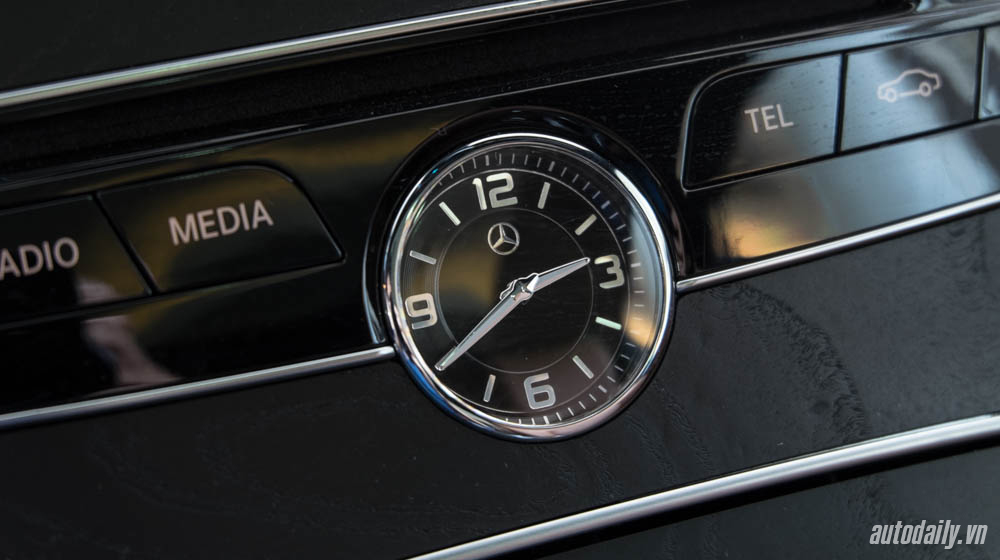 Chi tiết nội thất Mercedes-Benz C300 Coupe tại Việt Nam C300_Coupe (6).jpg