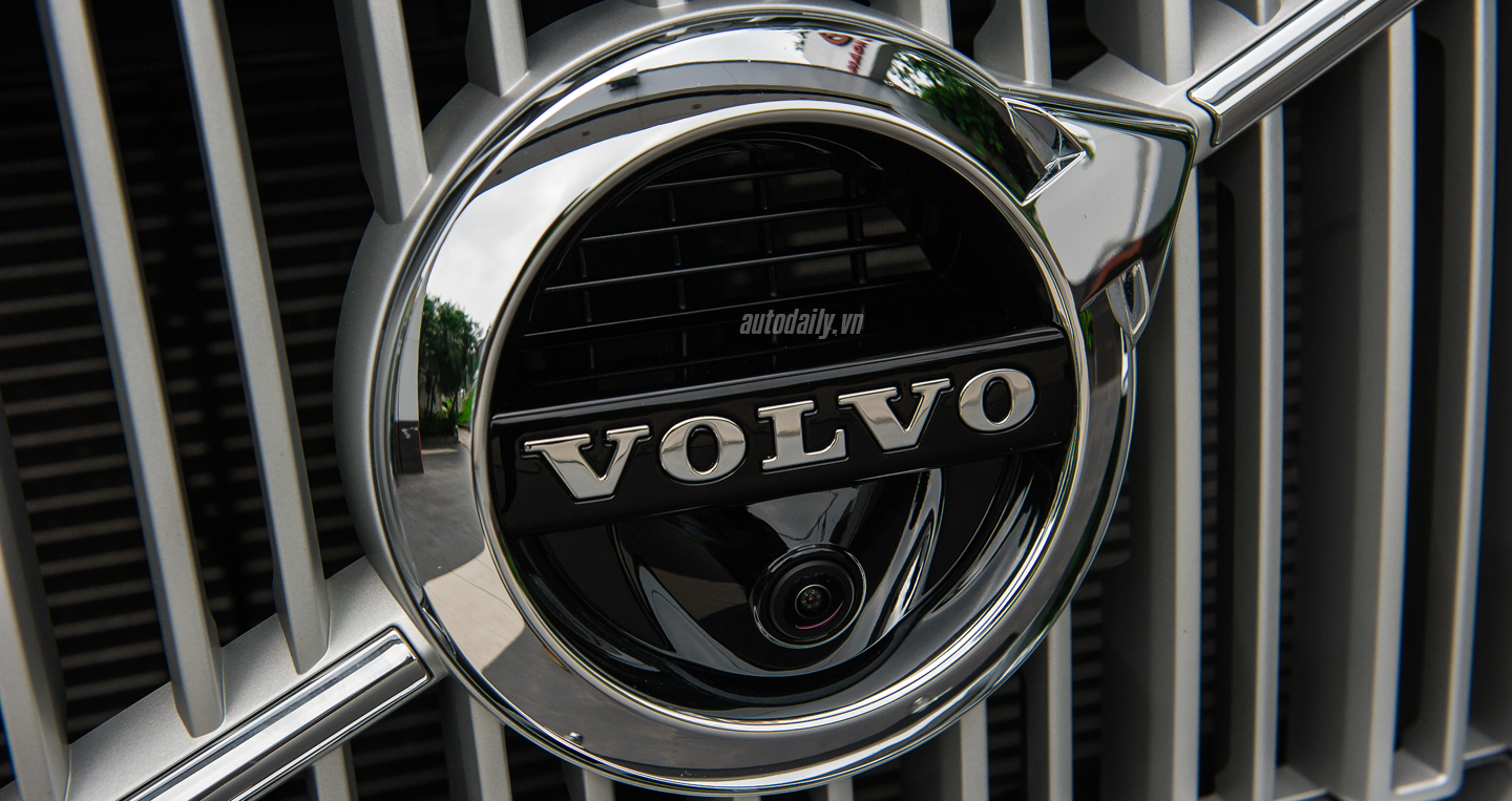 Ảnh chi tiết ngoại thất Volvo XC90 T6 Inscription AWD 2016 tại Hà Nội Volvo XC90 T6 2016 (4).jpg