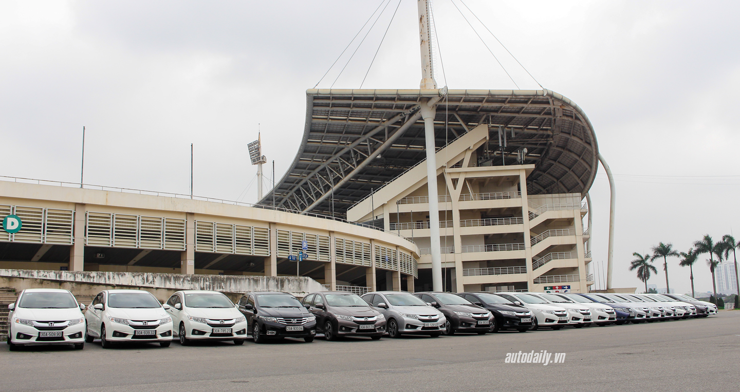 Ảnh dàn xe Honda City offline hoành tráng tại Hà Nội honda city (11)-1.JPG