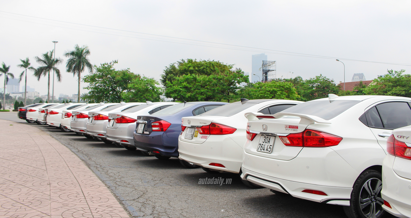 Ảnh dàn xe Honda City offline hoành tráng tại Hà Nội honda city (16).JPG