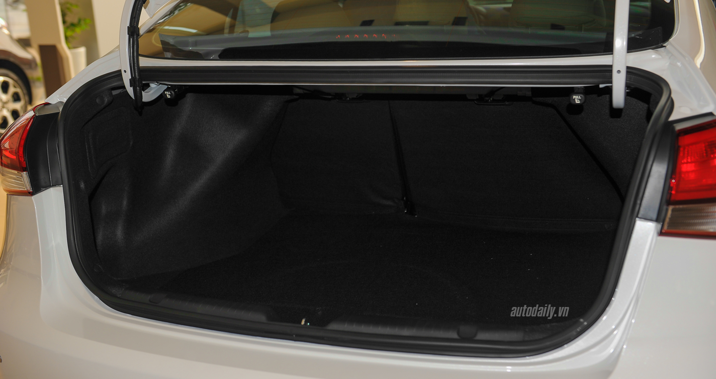 Ảnh chi tiết nội thất Kia Cerato mới tại Việt Nam Kia Cerato (10).JPG