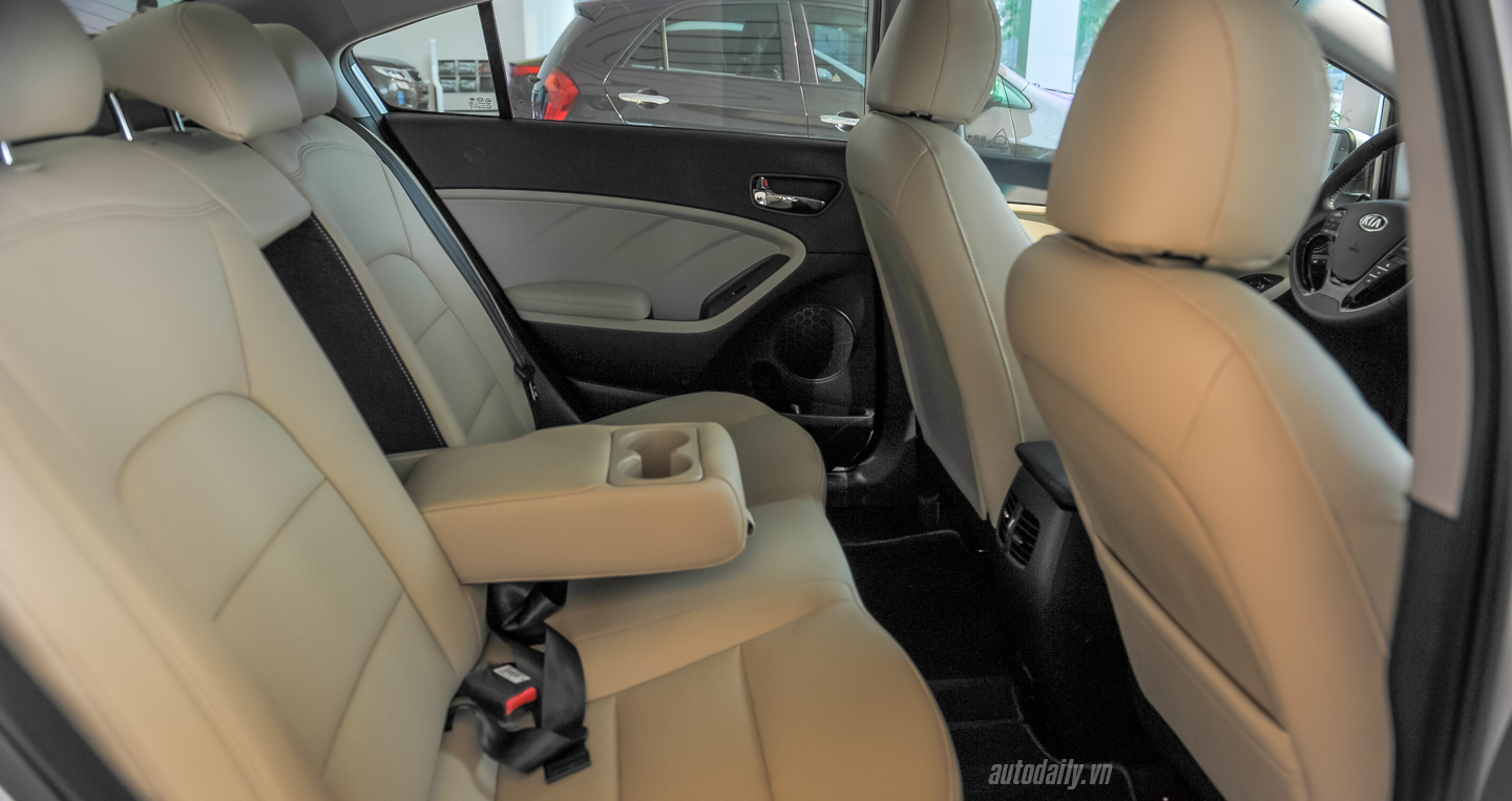 Ảnh chi tiết nội thất Kia Cerato mới tại Việt Nam Kia Cerato (14).JPG