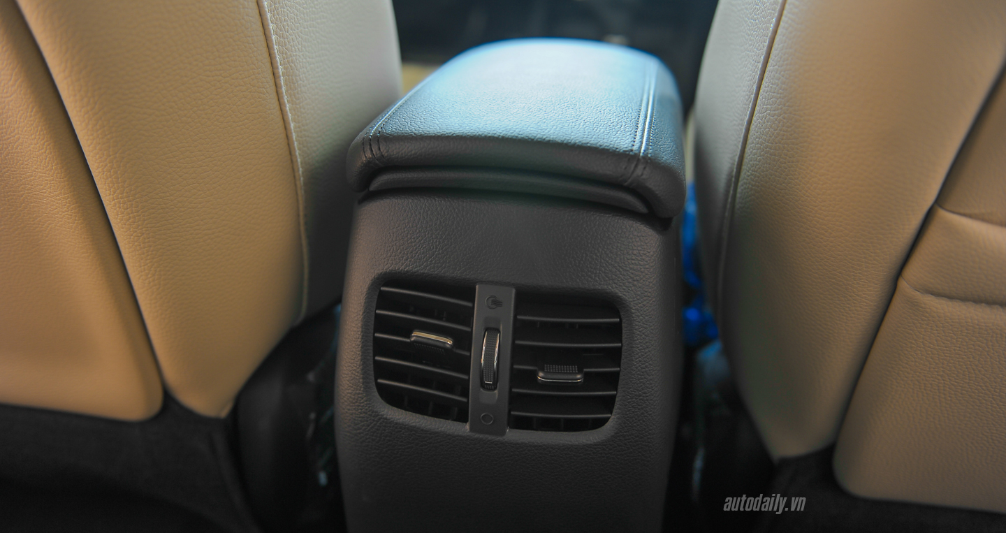 Ảnh chi tiết nội thất Kia Cerato mới tại Việt Nam Kia Cerato (15).JPG