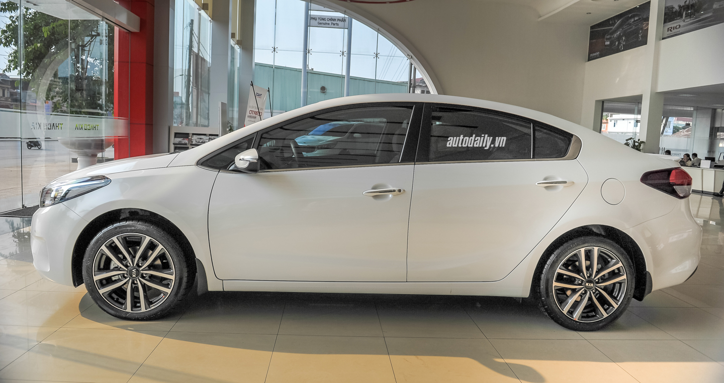 Ảnh chi tiết ngoại thất Kia Cerato vừa ra mắt tại Việt Nam Kia Cerato (20).JPG