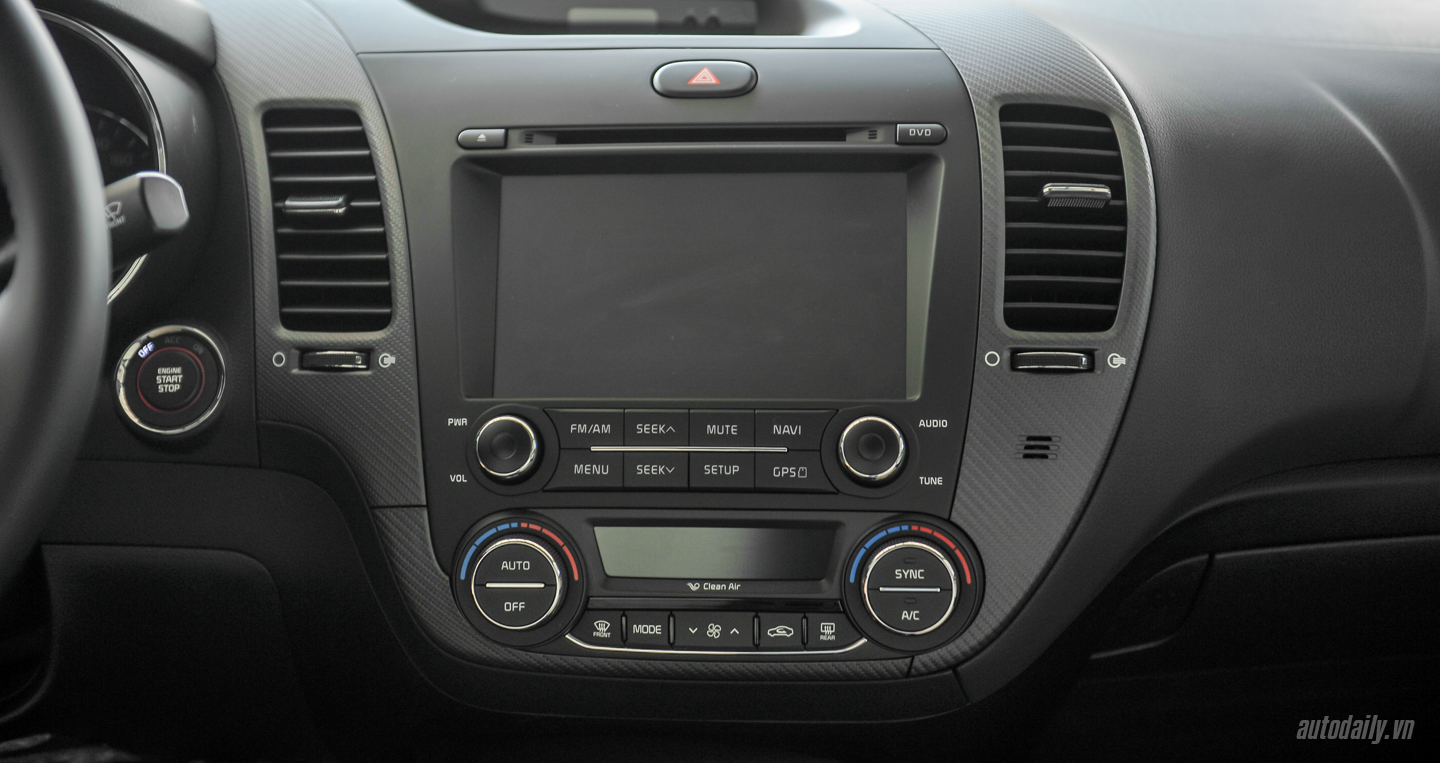 Ảnh chi tiết nội thất Kia Cerato mới tại Việt Nam Kia Cerato (4).JPG