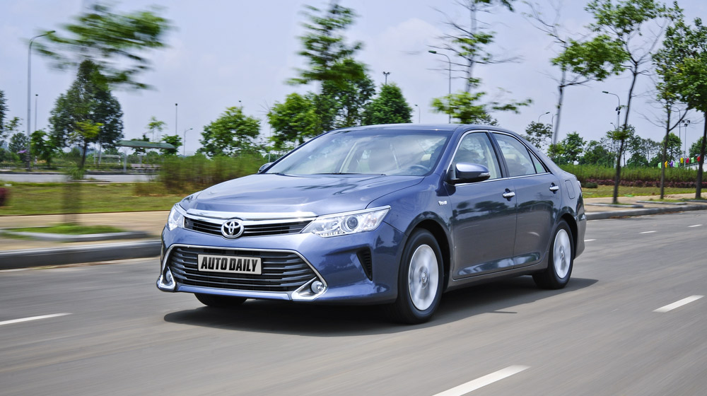 Toyota Việt Nam triệu hồi 2.410 xe Camry 2.0E để cập nhật phần mềm