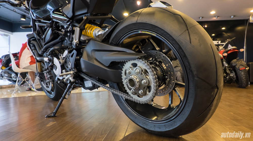 Ảnh chi tiết Ducati Monster 1200R tại Việt Nam Monster 1200R (10).jpg