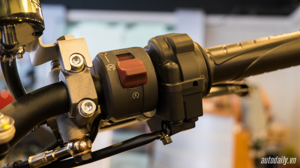 Ảnh chi tiết Ducati Monster 1200R tại Việt Nam Monster 1200R (13).jpg