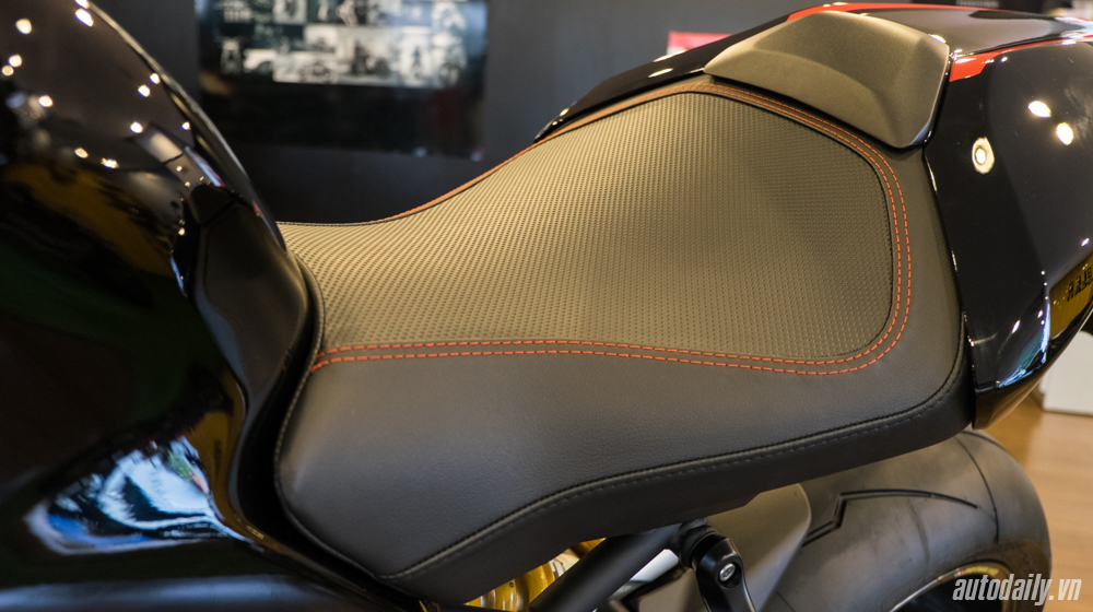 Ảnh chi tiết Ducati Monster 1200R tại Việt Nam Monster 1200R (17).jpg