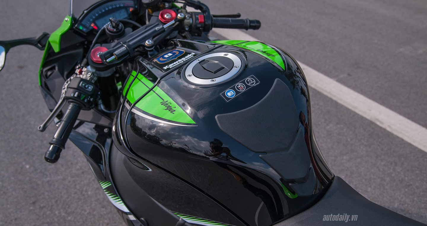 Ảnh chi tiết Kawasaki Ninja ZX-10R 2016 đầu tiên tại Hà Nội DTC_9422 copy.JPG