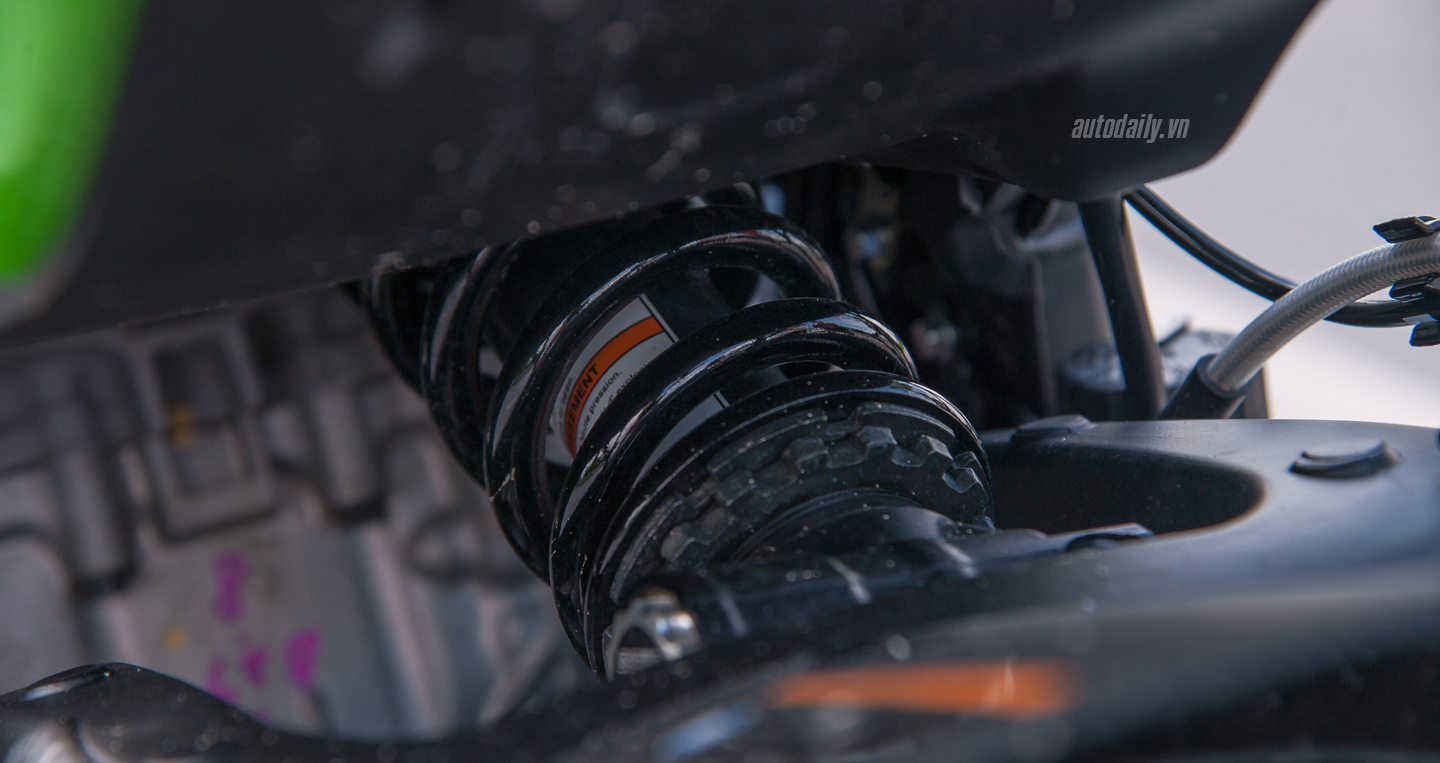 Ảnh chi tiết Kawasaki Ninja ZX-10R 2016 đầu tiên tại Hà Nội DTC_9428 copy.JPG