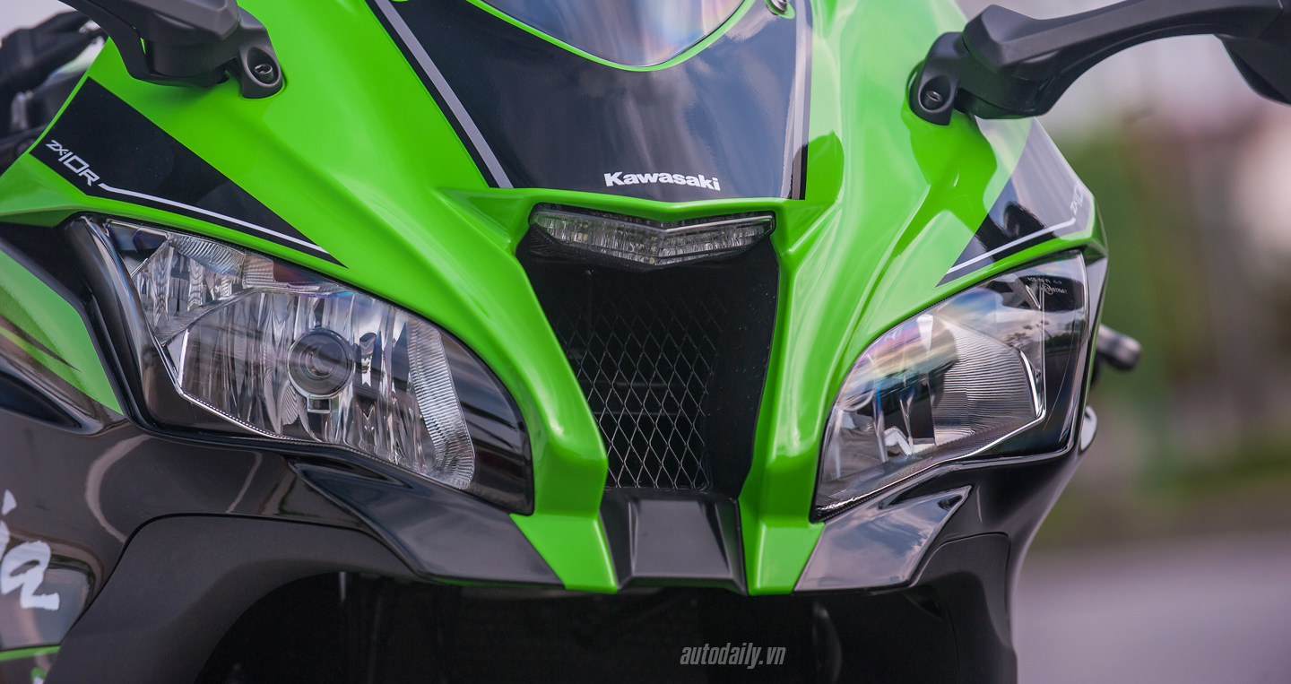 Ảnh chi tiết Kawasaki Ninja ZX-10R 2016 đầu tiên tại Hà Nội Kawasaki ZX-10R 2016 (13).JPG