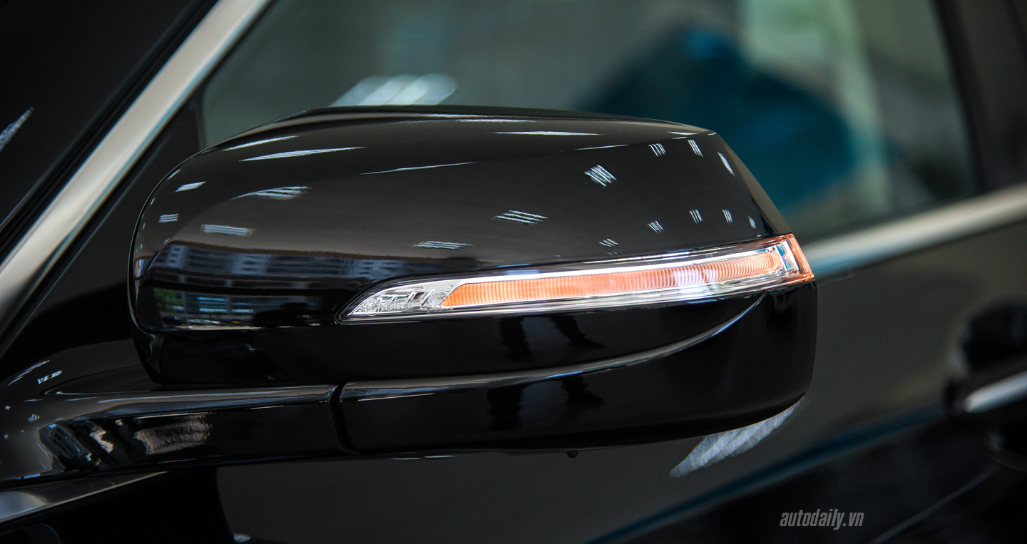 Ảnh chi tiết ngoại thất Hyundai Genesis Sedan 2016 tại Việt Nam Hyundai Genesis sedan (23).JPG