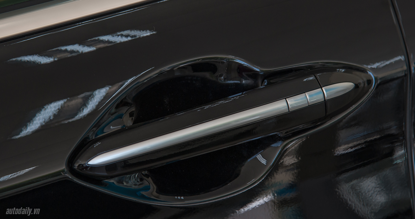 Ảnh chi tiết ngoại thất Hyundai Genesis Sedan 2016 tại Việt Nam Hyundai Genesis sedan (33).JPG