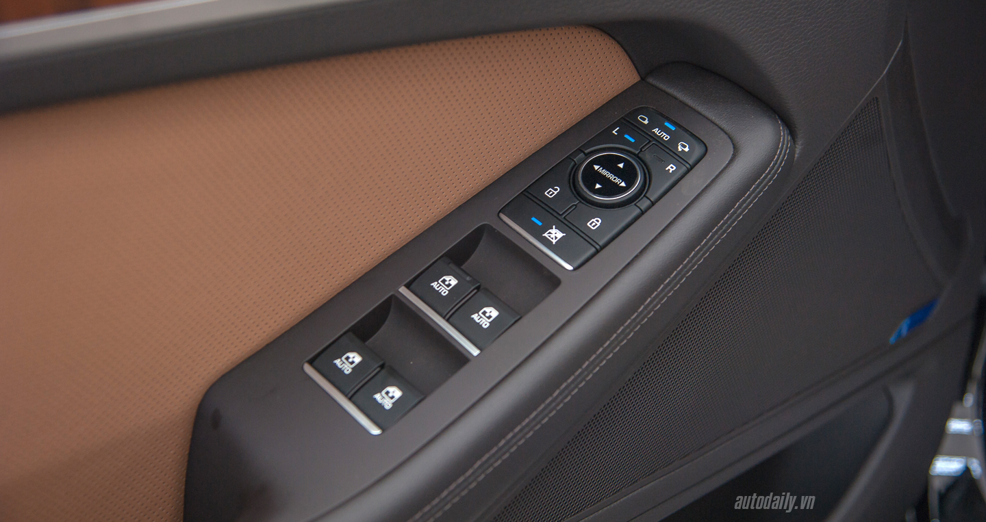 Ảnh chi tiết nội thất Hyundai Genesis Sedan 2016 tại Việt Nam Hyundai Genesis sedan (44).JPG