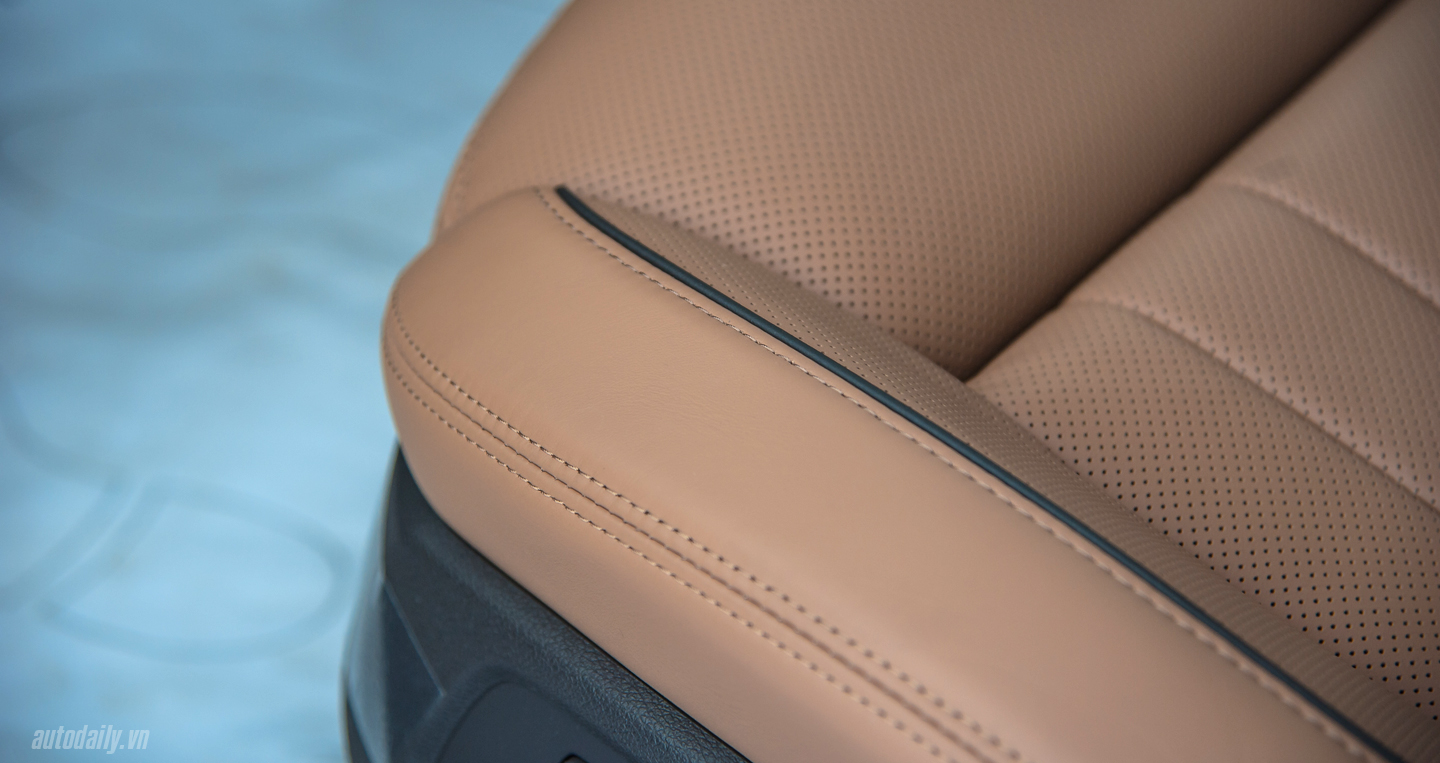 Ảnh chi tiết nội thất Hyundai Genesis Sedan 2016 tại Việt Nam Hyundai Genesis sedan (47).JPG