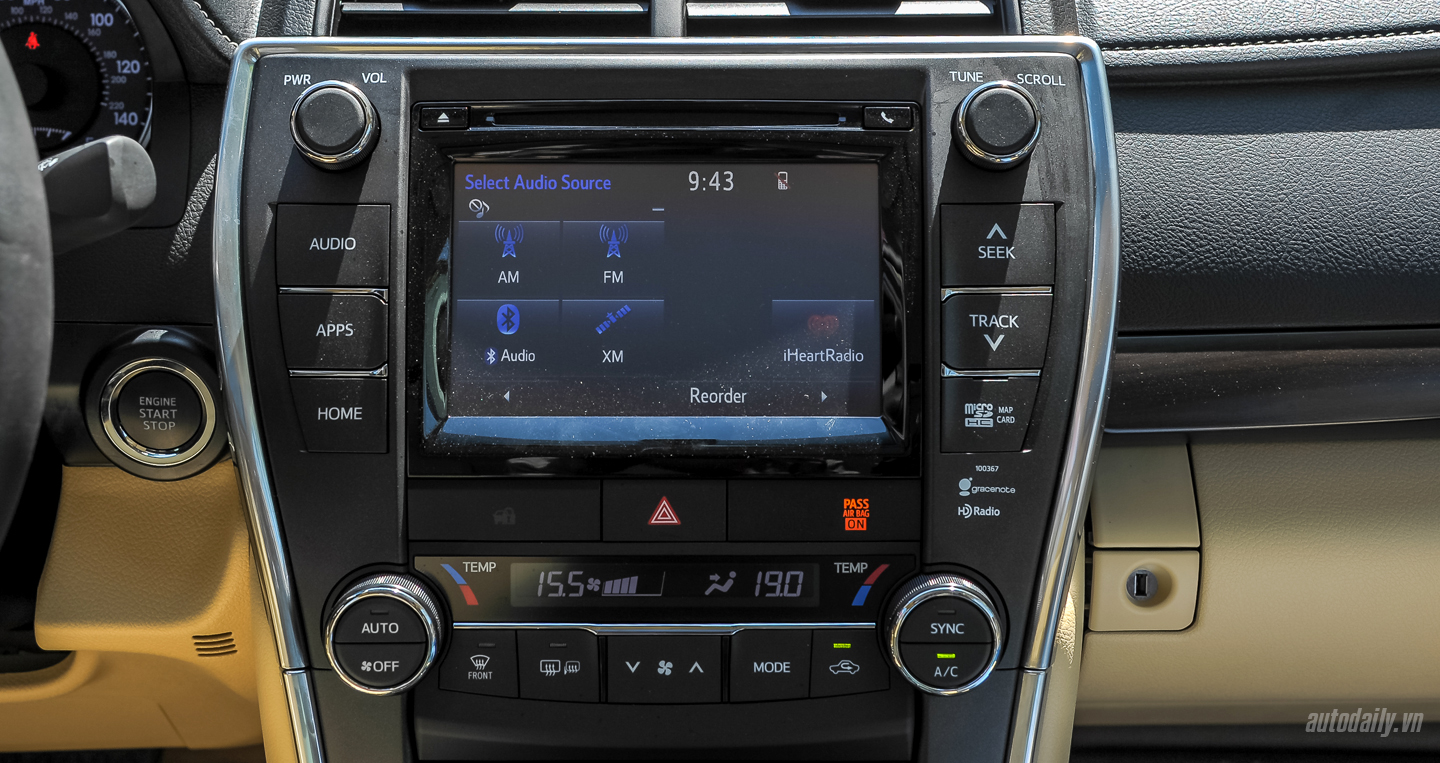 Ảnh chi tiết nội thất Toyota Camry XLE 2016 tại Hà Nội Toyota Camry XLE (34).JPG