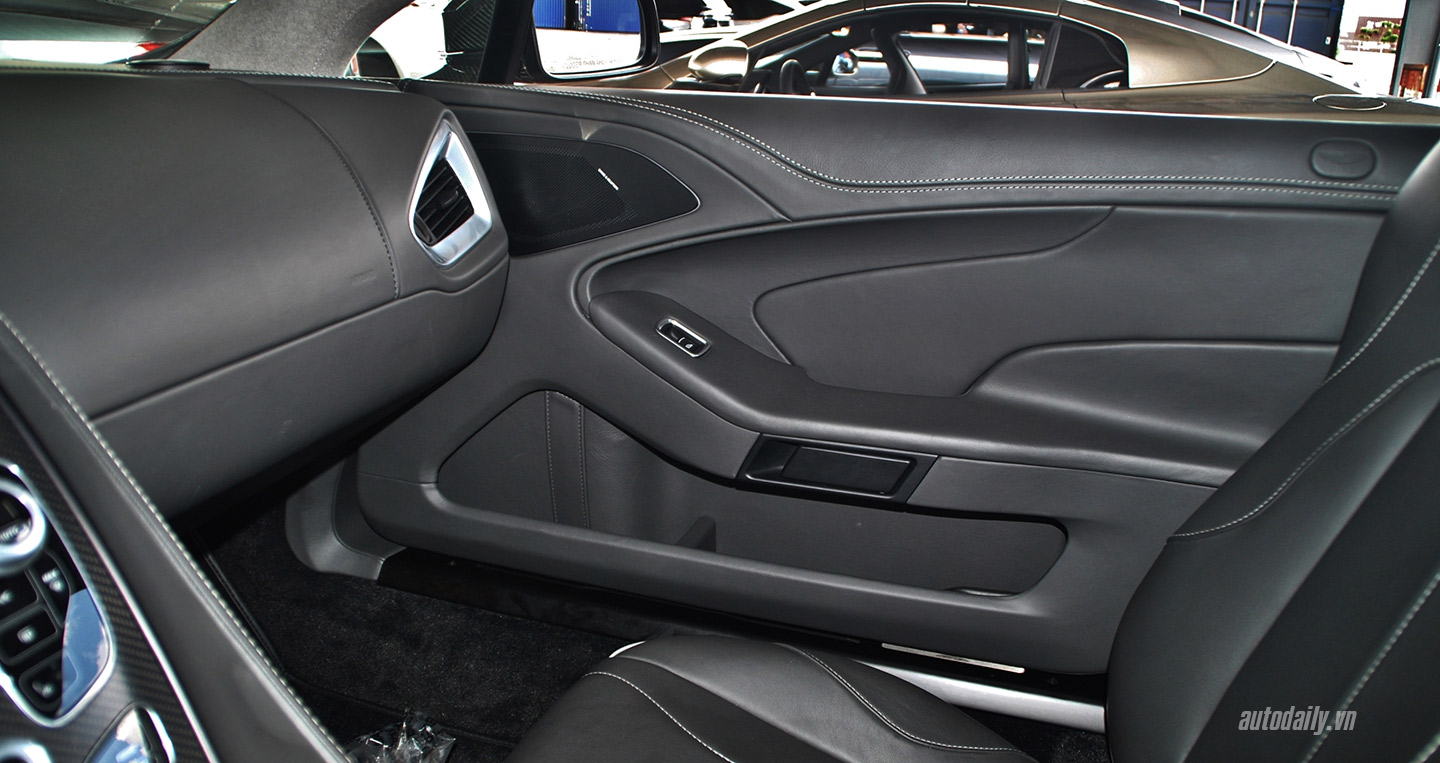 Ảnh chi tiết Aston Martin Vanquish 2015 thứ 4 tại Việt Nam aston-martin-vanquish (17).jpg