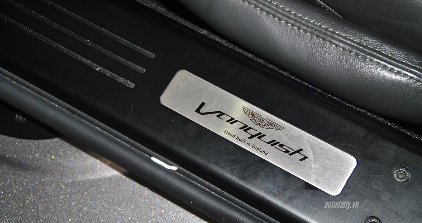 Ảnh chi tiết Aston Martin Vanquish 2015 thứ 4 tại Việt Nam aston-martin-vanquish (18).jpg