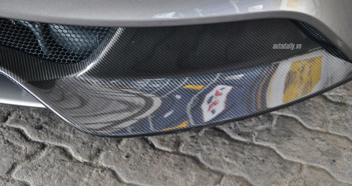 Ảnh chi tiết Aston Martin Vanquish 2015 thứ 4 tại Việt Nam aston-martin-vanquish (19).jpg