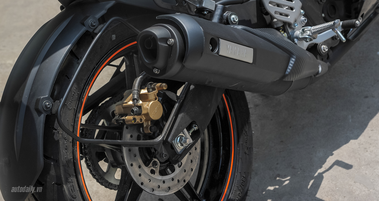 Ảnh chi tiết Yamaha R15 màu mới tại Việt Nam Yamaha R15 (5).JPG