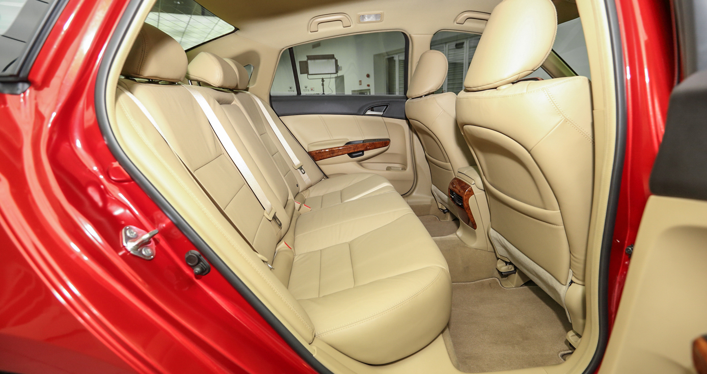 Ảnh chi tiết Proton Perdana 2017 Proton_Perdana_24_Red_Int_46-1.jpg