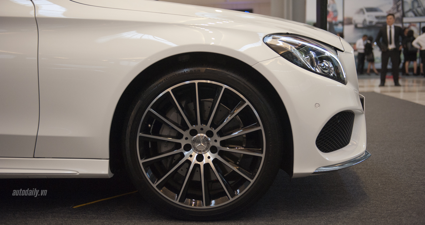 Ảnh chi tiết Mercedes C 300 Coupe 2016 tại Việt Nam Mercedes C300 Coupe (9).jpg