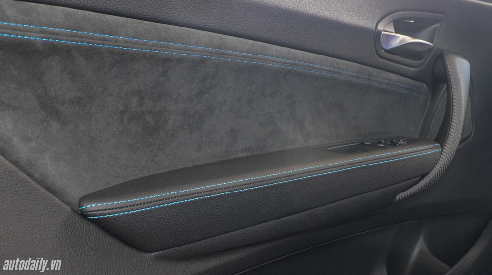 Ảnh chi tiết nội thất BMW M2 Coupe NHON8569.jpg