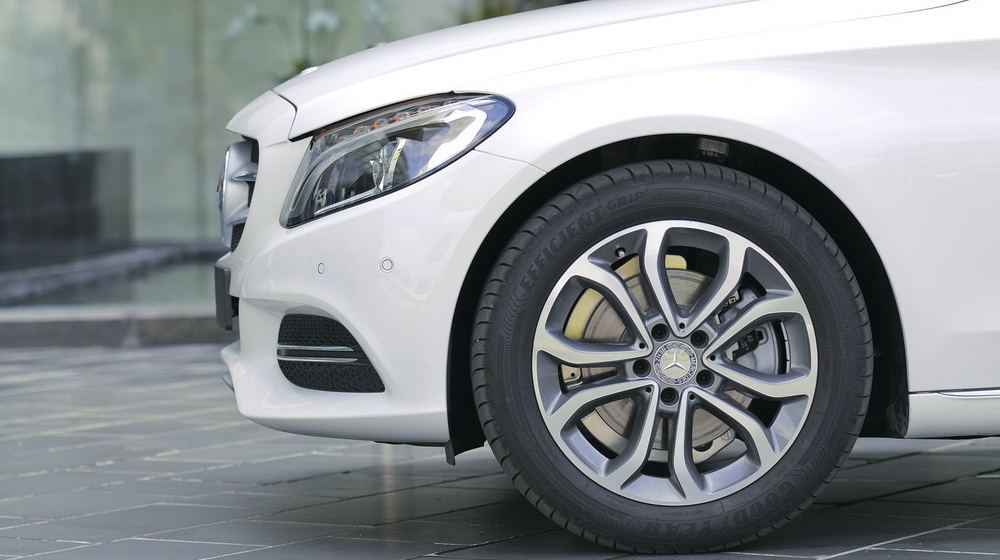 Đánh giá Audi A4 2016 và Mercedes C200 về Thiết kế ngoại thất