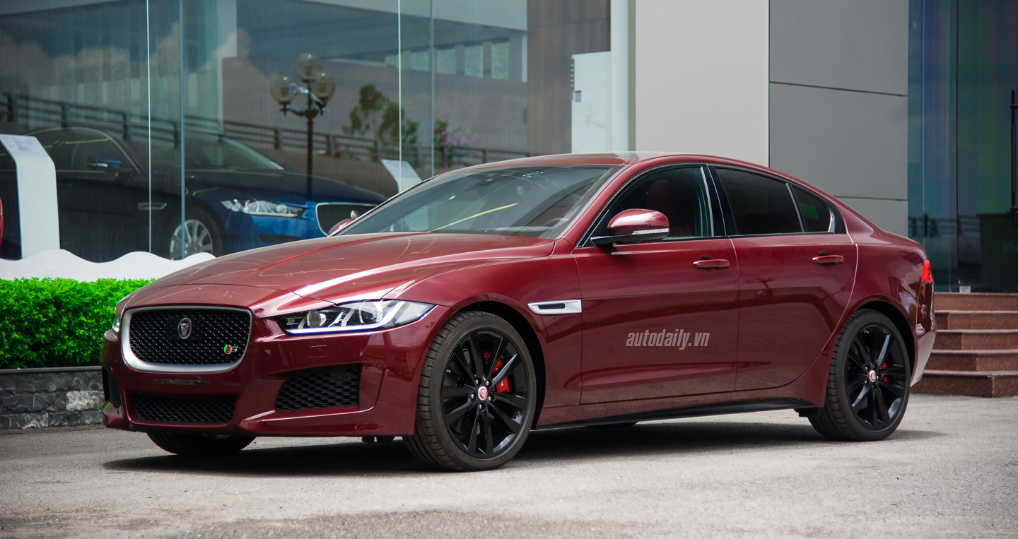 Ảnh chi tiết Jaguar XE S đầu tiên tại Việt Nam Jaguar XE S (1).jpg