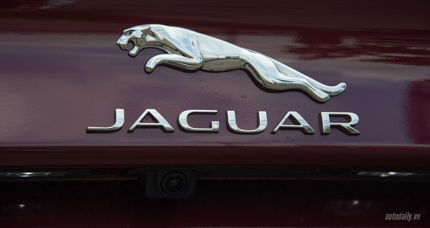 Ảnh chi tiết Jaguar XE S đầu tiên tại Việt Nam Jaguar XE S (15).jpg