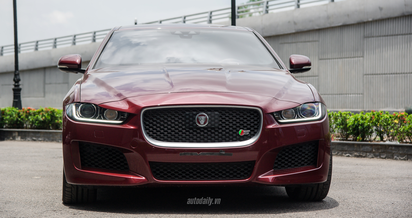 Ảnh chi tiết Jaguar XE S đầu tiên tại Việt Nam Jaguar XE S (30).jpg