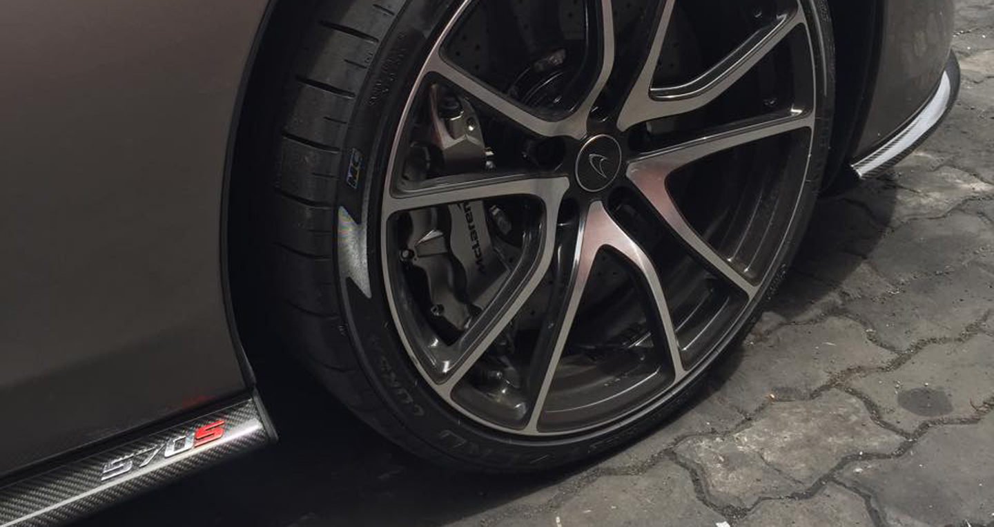 Ảnh chi tiết McLaren 570S Coupe đầu tiên về Việt Nam McLaren 570S (13).jpg