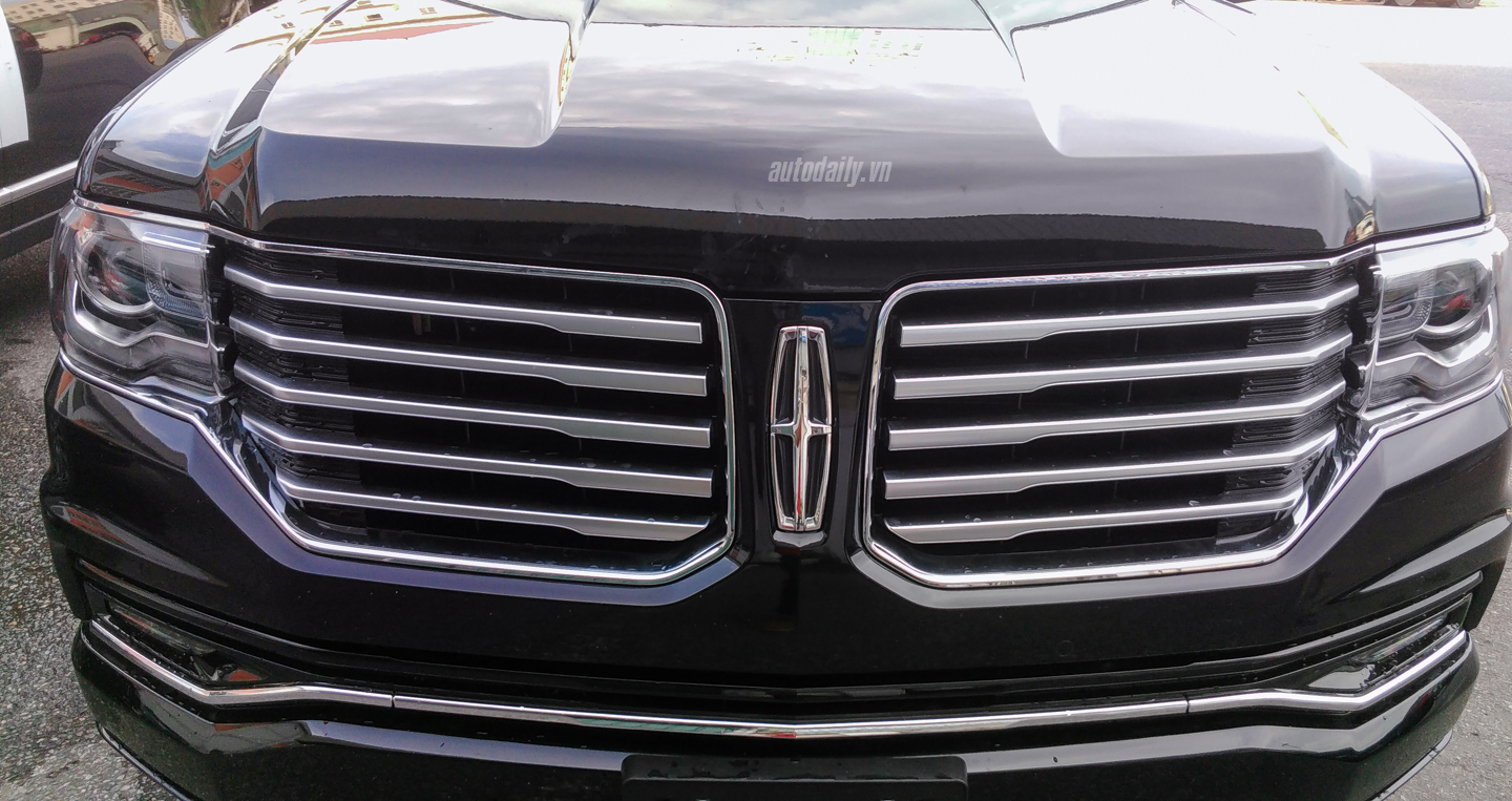 Ảnh chi tiết Lincoln Navigator L 2015 đầu tiên tại Việt Nam Lincoln Navigator (11).JPG