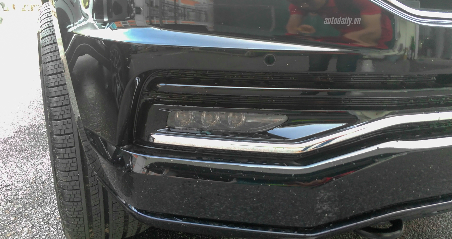 Ảnh chi tiết Lincoln Navigator L 2015 đầu tiên tại Việt Nam Lincoln Navigator (14).JPG