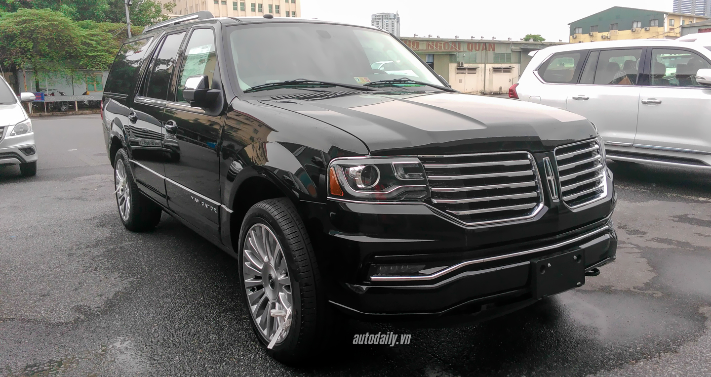 Ảnh chi tiết Lincoln Navigator L 2015 đầu tiên tại Việt Nam Lincoln Navigator (18).JPG